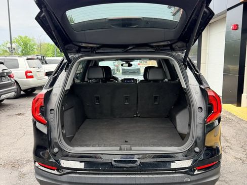 Used 2021 GMC Terrain SLT w/ Elevation Edition FWD image 9