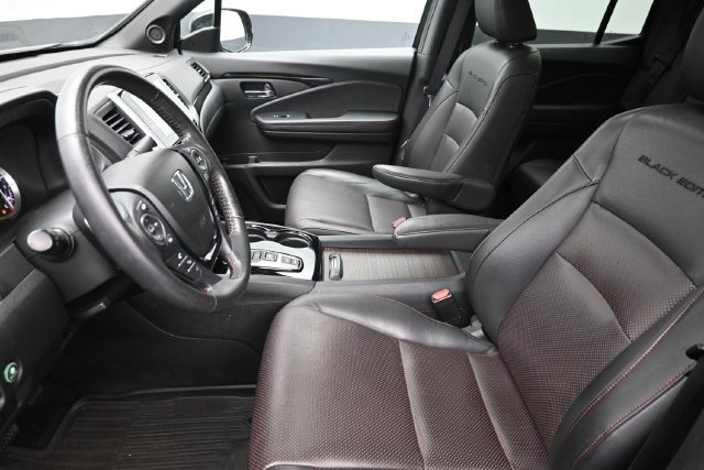 Certified 2020 Honda Ridgeline Black Edition image 17