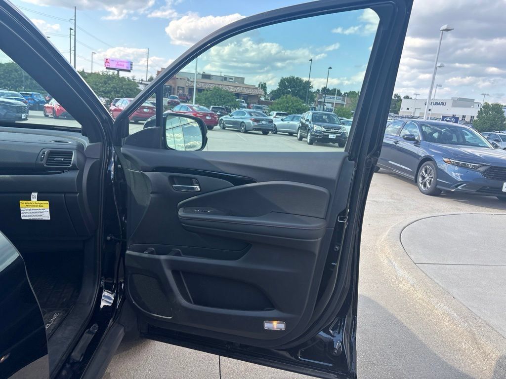 Certified 2026 Honda Ridgeline Black Edition image 26