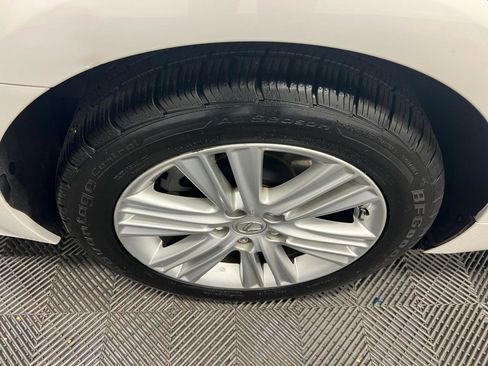 Used 2015 Lexus ES 350 w/ Premium Package image 38