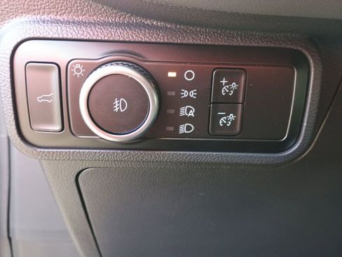 New 2026 Ford Explorer Active image 8