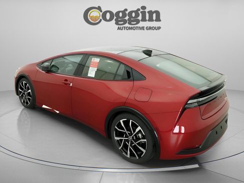 New 2026 Toyota Prius Plug-In Hybrid image 9