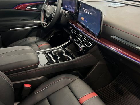 New 2026 Chevrolet Traverse RS AWD/4WD image 16