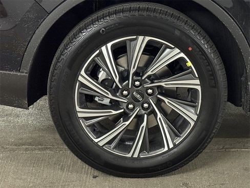 New 2026 Lincoln Aviator AWD image 6