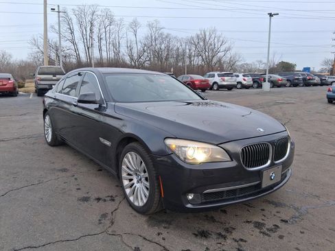 Used 2012 BMW 750Li xDrive image 3