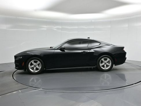 Used 2024 Ford Mustang Coupe RWD image 21