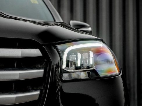 Used 2025 Mercedes-Benz GLS 450 4MATIC image 5