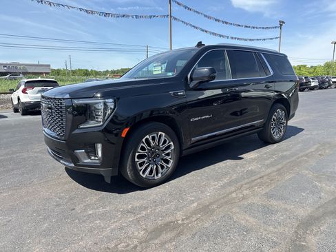 Used 2023 GMC Yukon Denali Ultimate AWD/4WD image 8