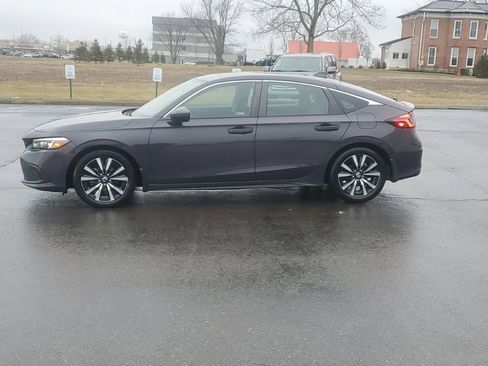 Used 2024 Honda Civic EX-L image 4