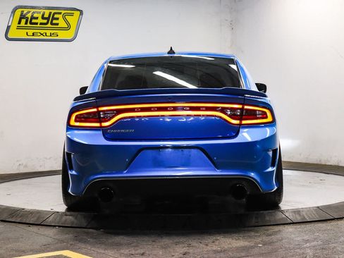 Used 2019 Dodge Charger GT RWD image 3