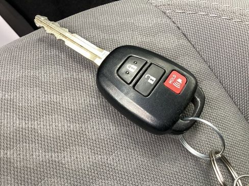 Used 2021 Toyota Tacoma SR5 image 26