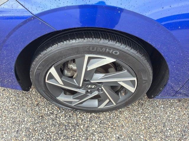 Used 2025 Hyundai Elantra Sport FWD image 10