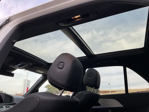 Used 2024 Mercedes-Benz GLE 350 4MATIC image 23