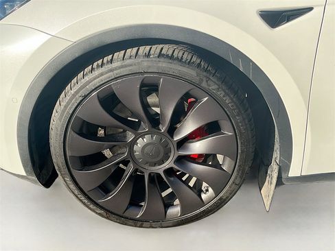 Used 2021 Tesla Model Y Performance image 31