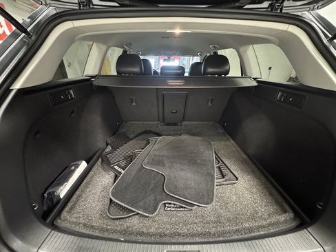 Used 2019 Volkswagen Golf Alltrack S image 12