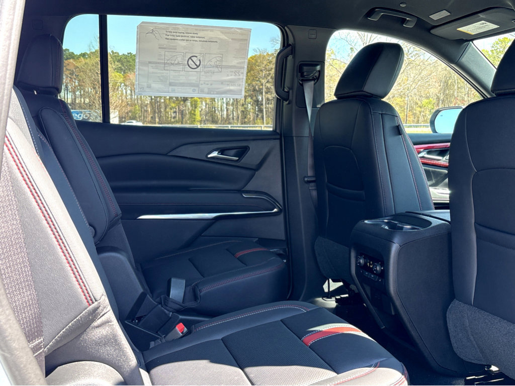 New 2026 Chevrolet Traverse RS FWD image 12