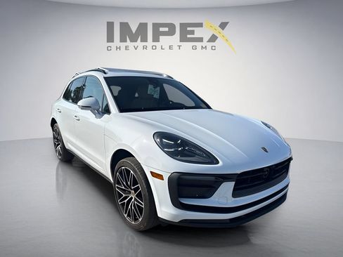 Used 2024 Porsche Macan AWD/4WD image 7