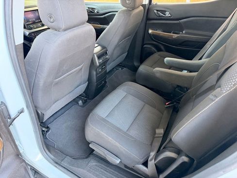 Used 2023 GMC Acadia SLE w/ Driver Convenience Package FWD image 30