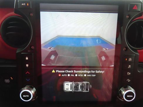 Used 2021 Jeep Gladiator Sport AWD/4WD image 27