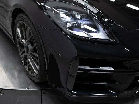 Certified 2025 Porsche Panamera Turbo AWD/4WD image 12