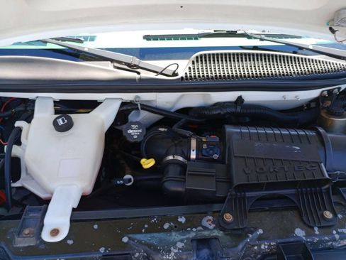 Used 2017 Chevrolet Express 2500 LS RWD image 30