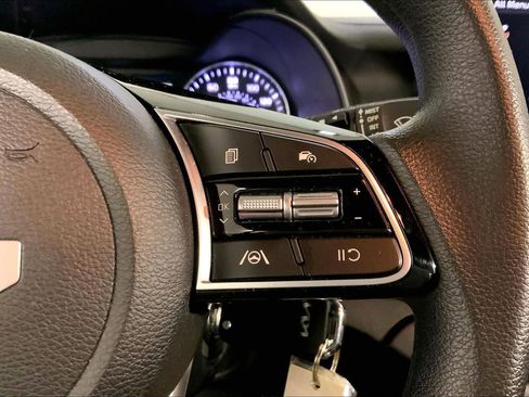 Certified 2024 Kia Forte LXS image 19