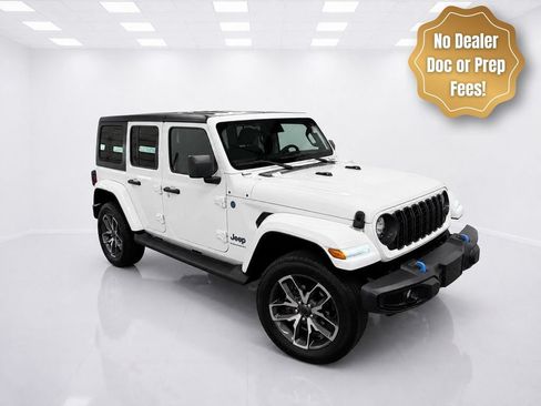 Used 2024 Jeep Wrangler Unlimited w/ Convenience Group AWD/4WD image 1