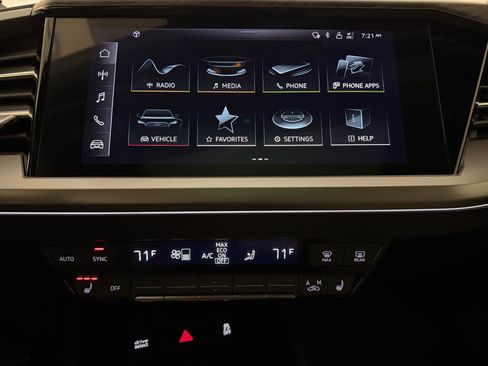 Used 2022 Audi Q4 e-tron Premium AWD/4WD image 21