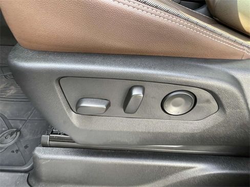 Certified 2024 Chevrolet Suburban High Country image 15