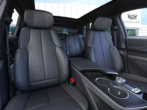New 2026 Cadillac Lyriq Luxury AWD/4WD image 16