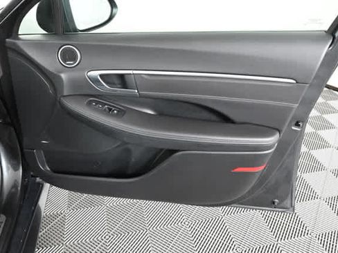 Used 2023 Hyundai Sonata Limited image 12