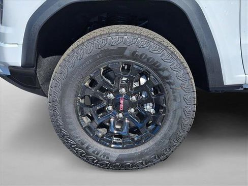 New 2026 GMC Canyon Elevation w/ Convenience Package RWD image 10