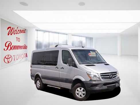 Used 2015 Mercedes-Benz Sprinter 2500 image 2