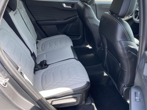 Certified 2023 Ford Escape Platinum w/ Premium Technology Package AWD/4WD image 13