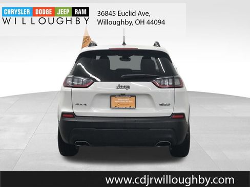 Certified 2022 Jeep Cherokee Latitude Lux w/ Sun & Sound Group image 7