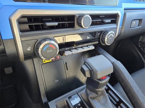 Used 2025 Toyota Tacoma TRD Off-Road image 24