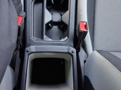 Used 2022 Volkswagen Taos S image 22