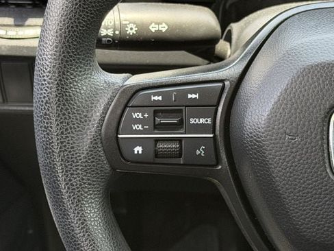 Used 2025 Honda CR-V EX image 13