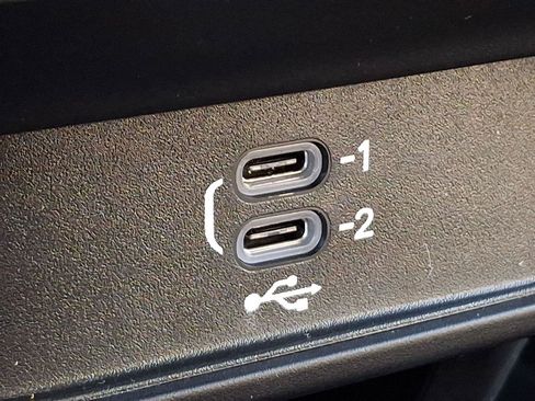 New 2026 Chrysler Pacifica Select AWD/4WD image 16