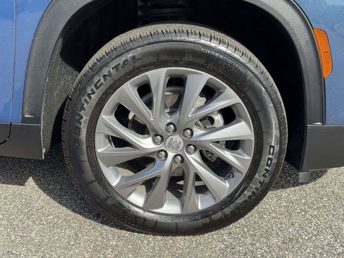 Used 2025 Buick Enclave Preferred image 28