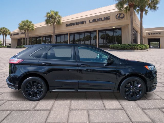 Used 2024 Ford Edge SE w/ Black Appearance Package AWD/4WD image 3