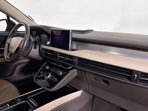 Used 2022 Lincoln Corsair FWD w/ Premium Package image 51