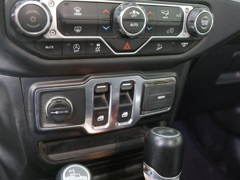 Used 2021 Jeep Wrangler Sport S image 5