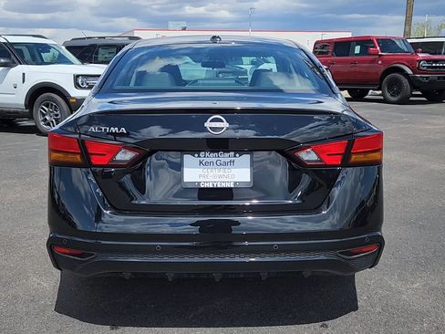 Used 2025 Nissan Altima 2.5 SV FWD image 20