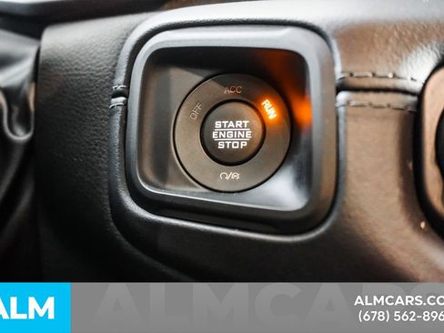 Used 2025 Jeep Wrangler Unlimited Sahara AWD/4WD image 27