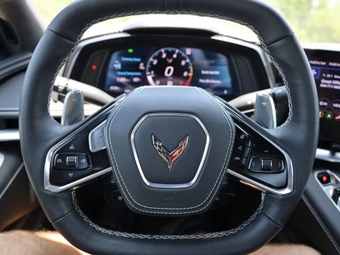 Used 2022 Chevrolet Corvette Stingray Premium Conv w/ Z51 Performance Package RWD image 23