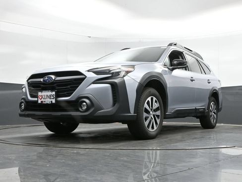 Used 2023 Subaru Outback Premium AWD/4WD image 44