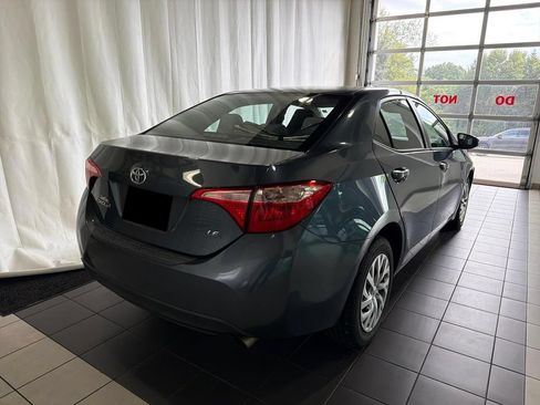 Used 2017 Toyota Corolla LE w/ Carpet Mat Package (TMS) FWD image 6