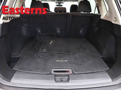 Used 2023 Nissan Rogue SV AWD/4WD image 9