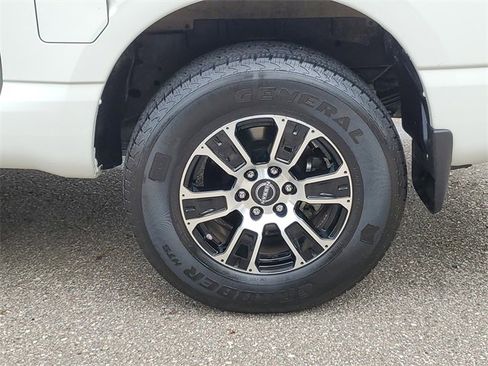 Certified 2024 Nissan Titan SV w/ SV Convenience Package image 31